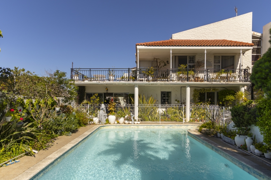 5 Bedroom Property for Sale in Lochnerhof Western Cape